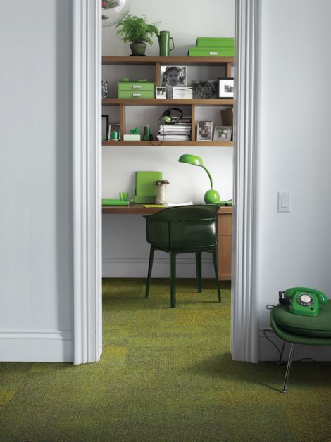 Interface Cubic Colours carpet tile in office with lime green lamp and phone imagen número 4