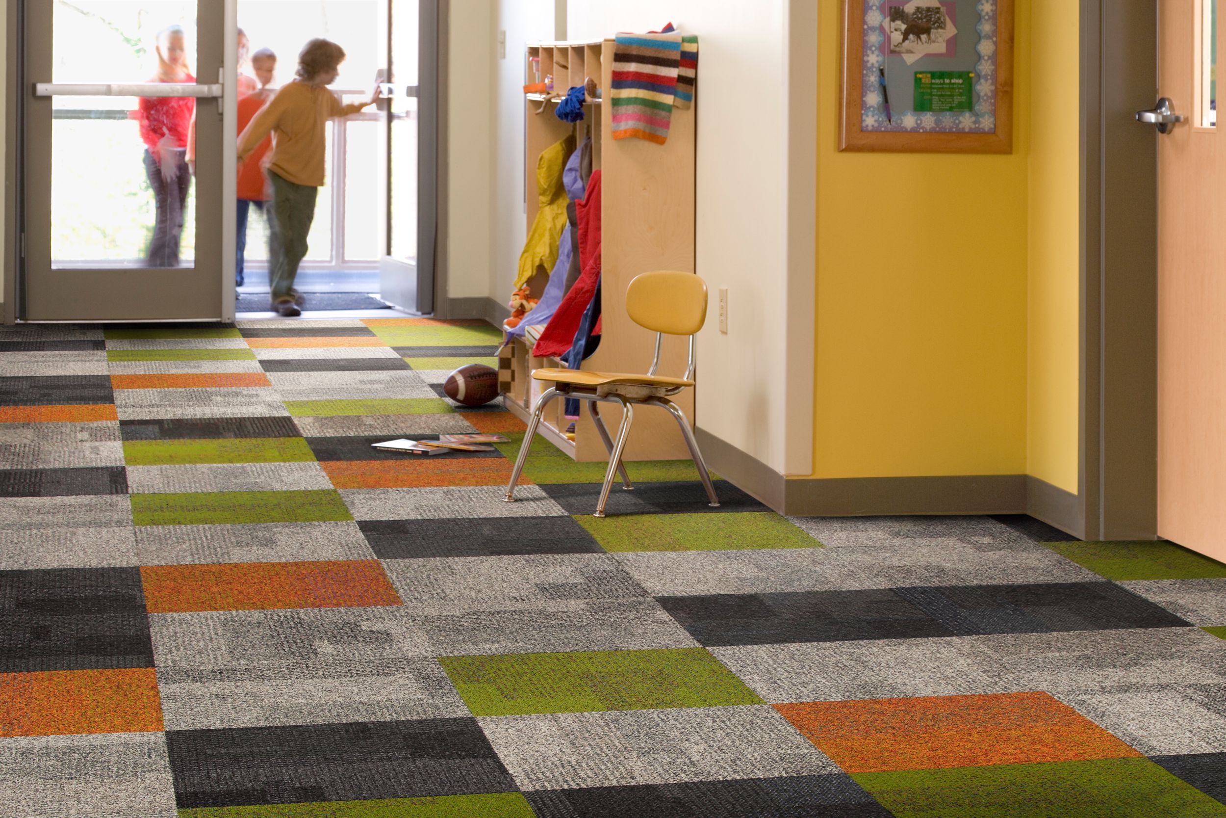 Interface Cubic and Cubic Colours in elementary school entryway with students walking through doors image number 3