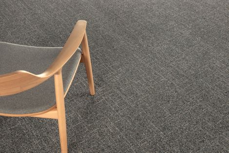 Detail image of Interface DL901 carpet tile with chair numéro d’image 2