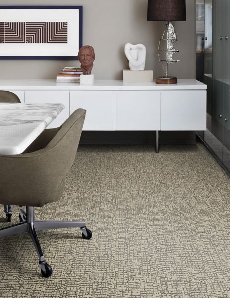 Interface DL904 carpet tile in private office image number 3