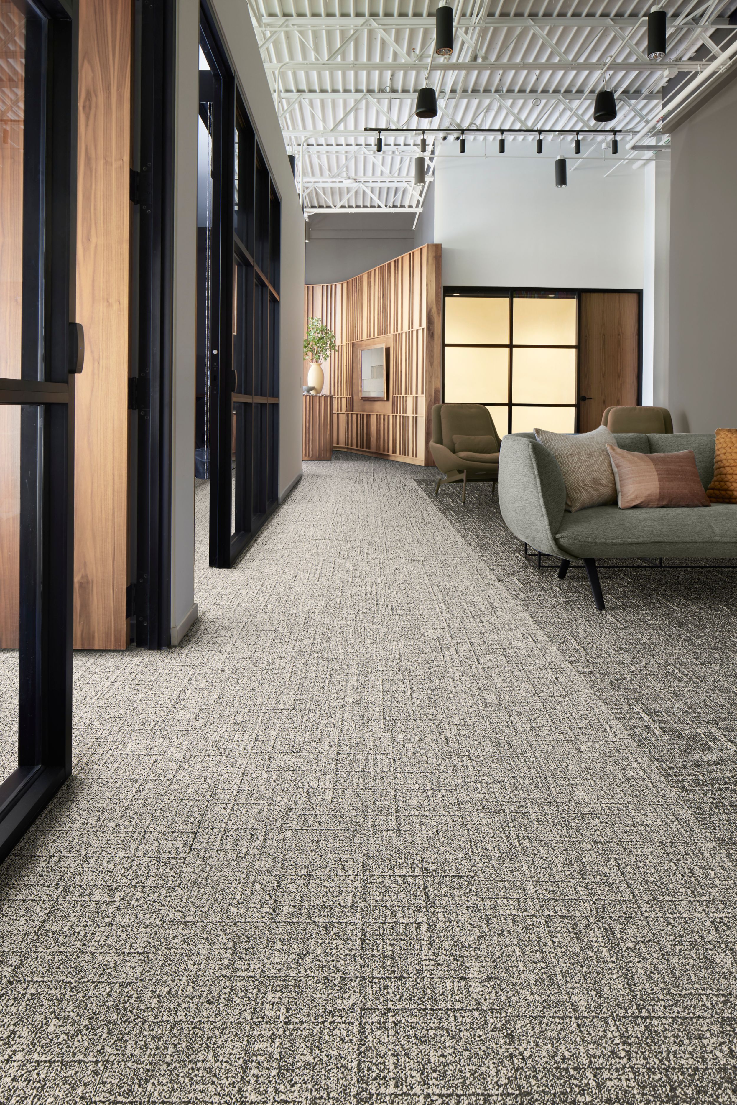 Interface EE711 and EE712 carpet tile in corporate corridor and seating area image number 2