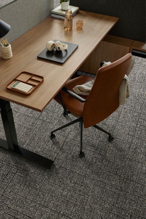 Interface EE712 plank carpet tile in private office image number 3