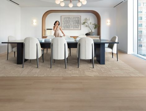 Interface On Grain plank LVt with E612 plank carpet tile in corporate meeting room imagen número 3