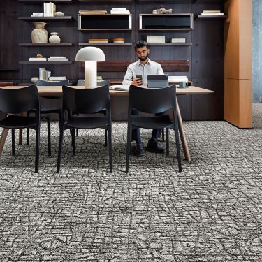 Interface E610 carpet tile in conference room image number 1