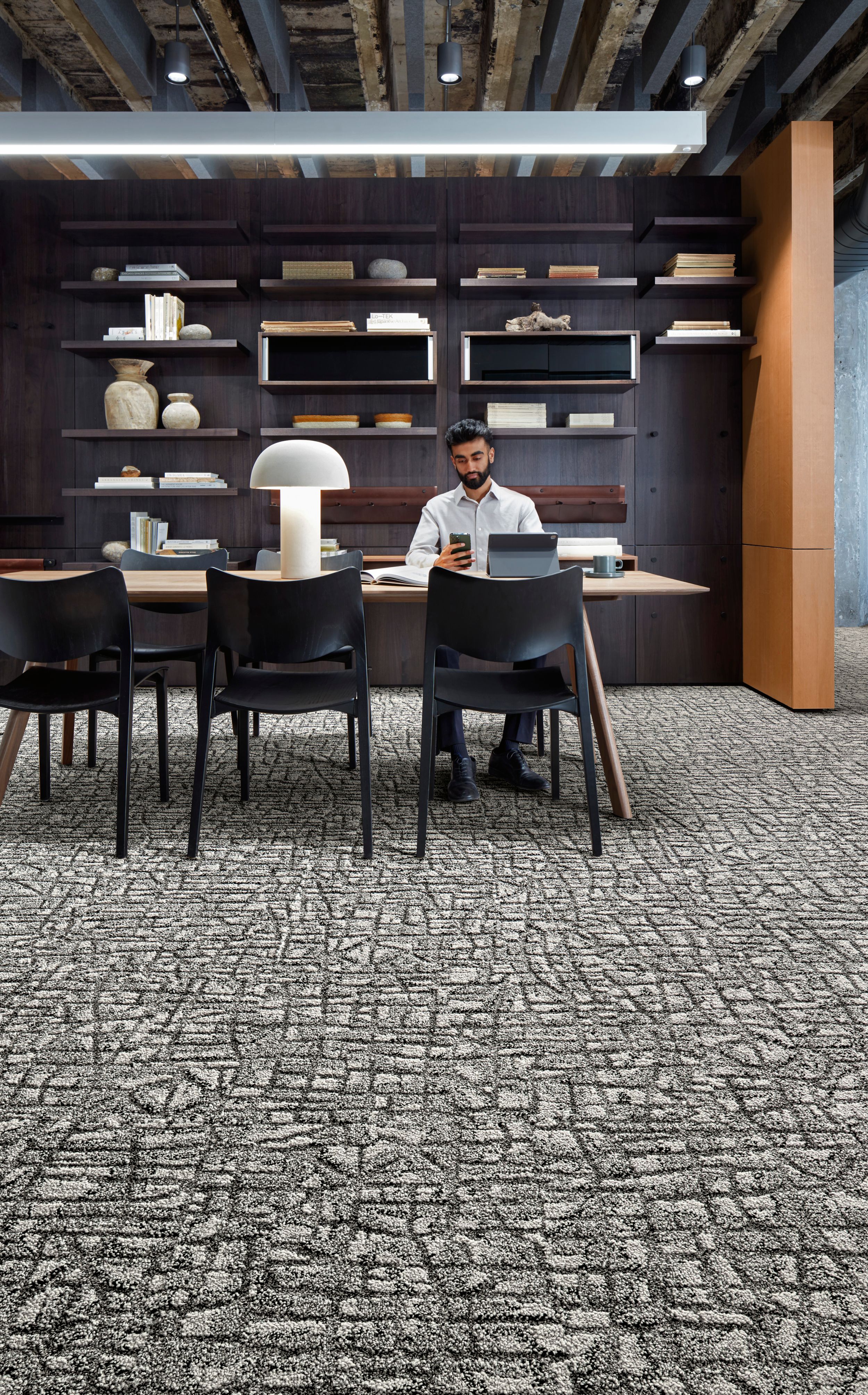 Interface E610 carpet tile in conference room image number 1