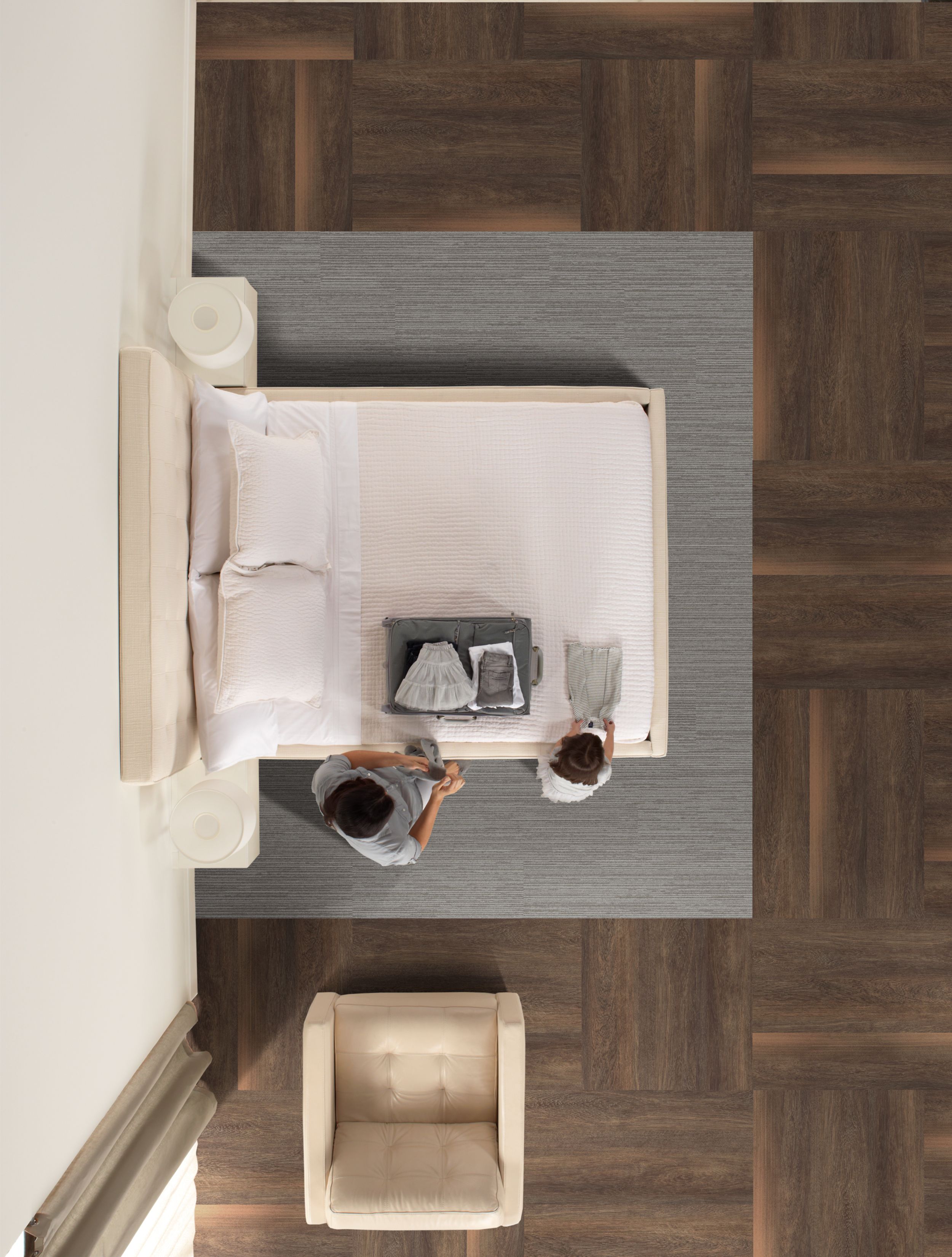 Interface RMS 101 carpet tile and Natural Woodgrains LVT in hotel guest room numéro d’image 8