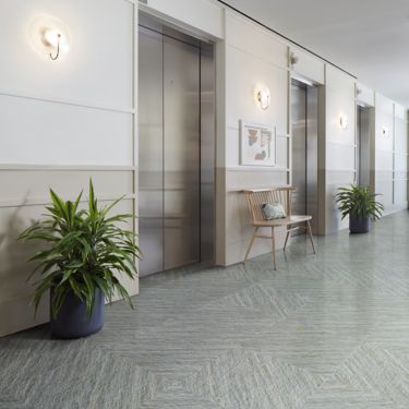 Interface Ridge LVT in Shade shown in an elevator lobby imagen número 1