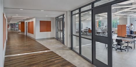 Interface Textured Stones and Natural Woodgrains LVT in office hallway setting  afbeeldingnummer 2