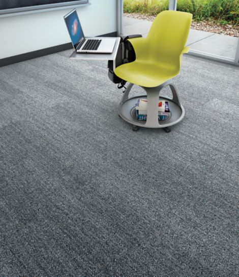 Interface Harmonize plank carpet tiles in space with single desk and green chair image number 4