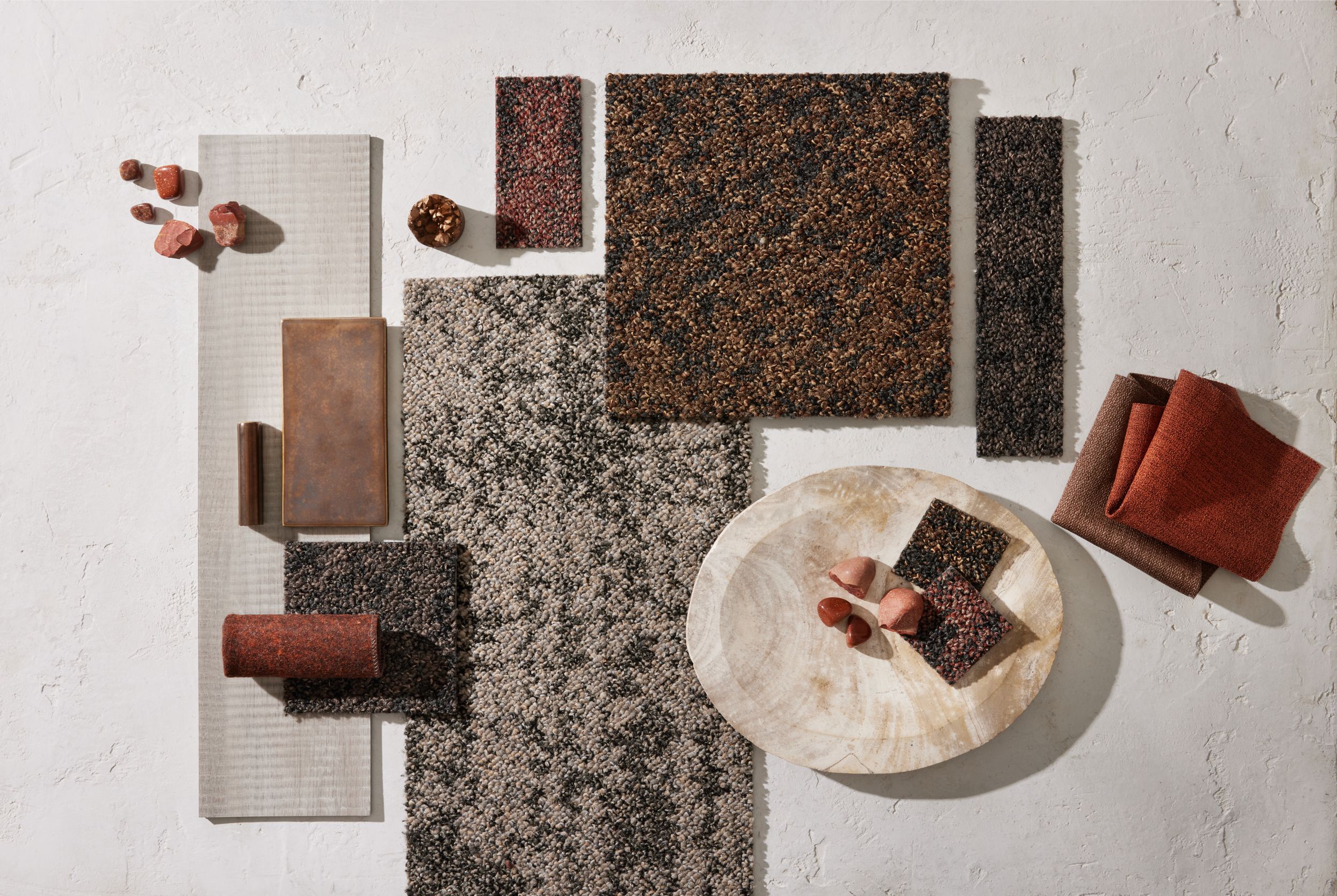 Tabletop palette of Interface HiFi carpet tile collection with Level Set  LVT numéro d’image 4