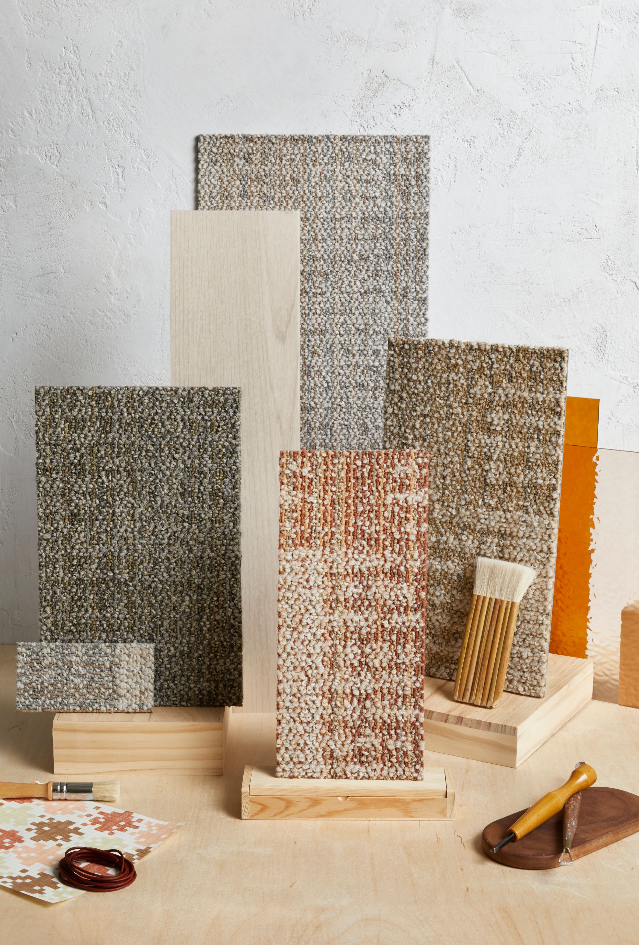 Interface Diddley Dot, Dot 2 Dot and Dot O-Mine in various colorways with Northern Grain LVT tabletop palette imagen número 11