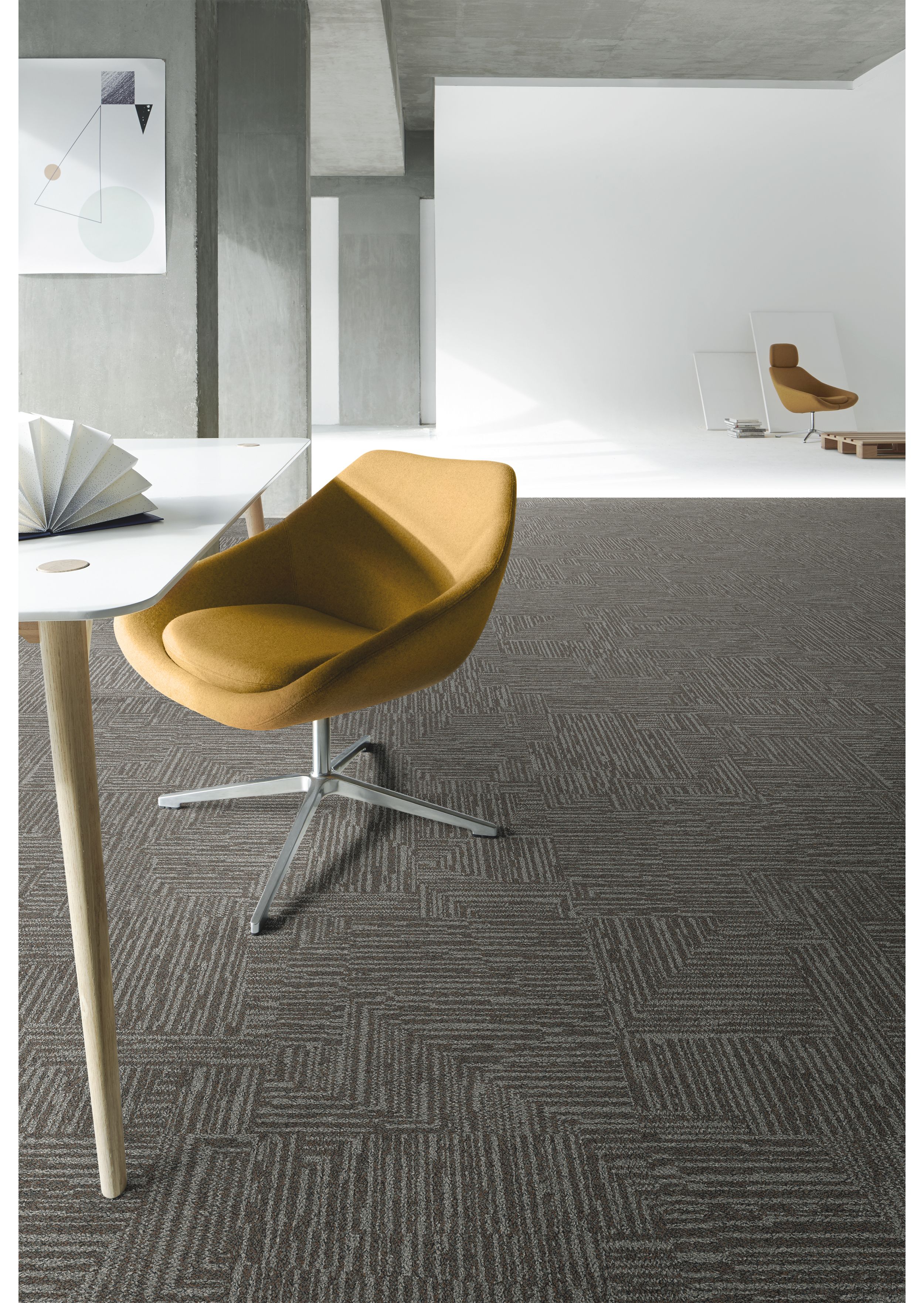 Interface Third Space 311 carpet tile in open office space imagen número 2