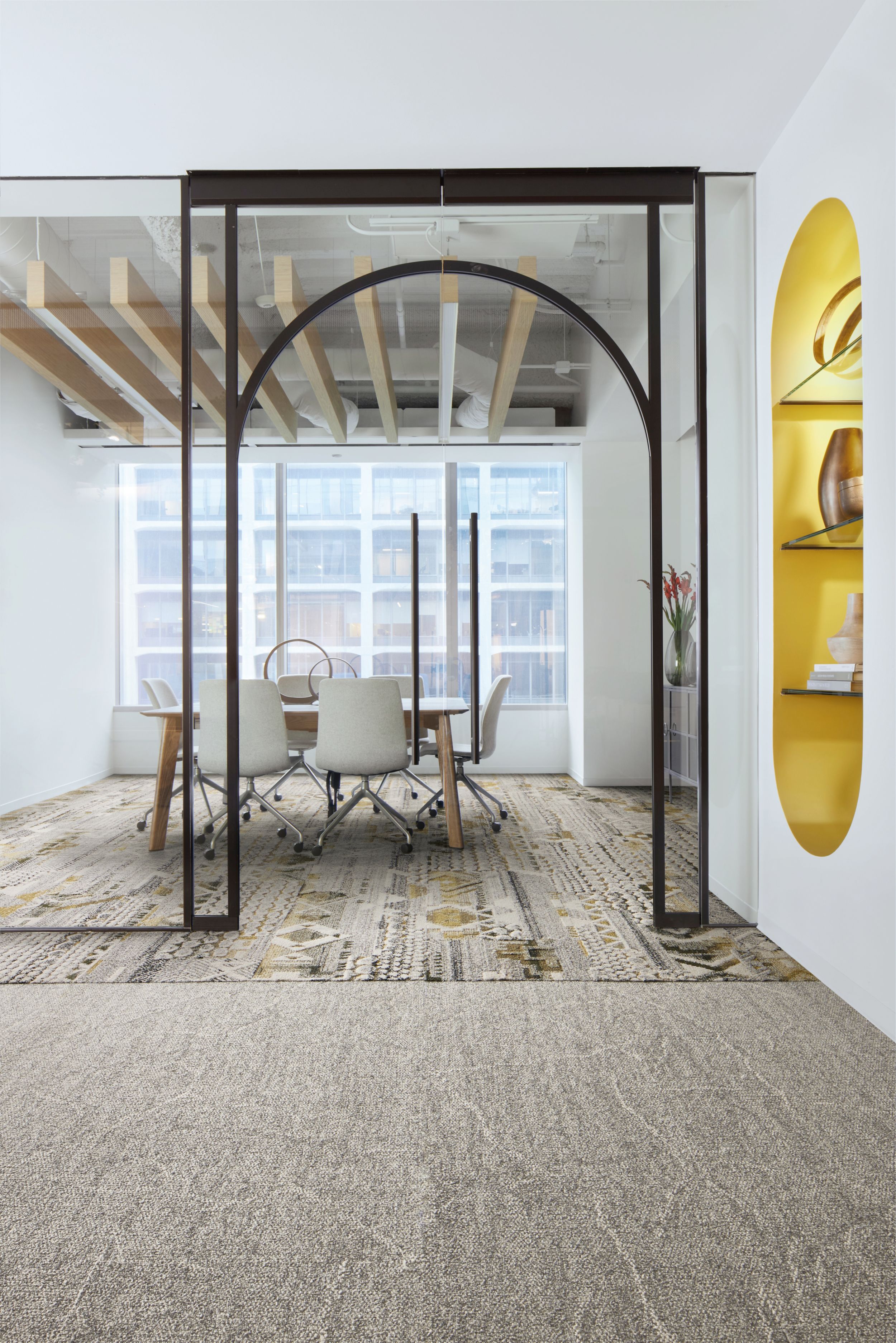 Interface Desert Ranch and Keys View carpet tile in meeting room image number 4