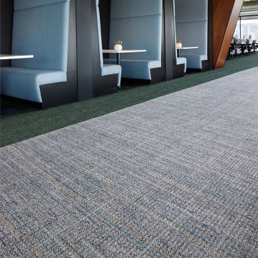 Interface Open Air 401 Stria carpet tile in open space office area imagen número 1