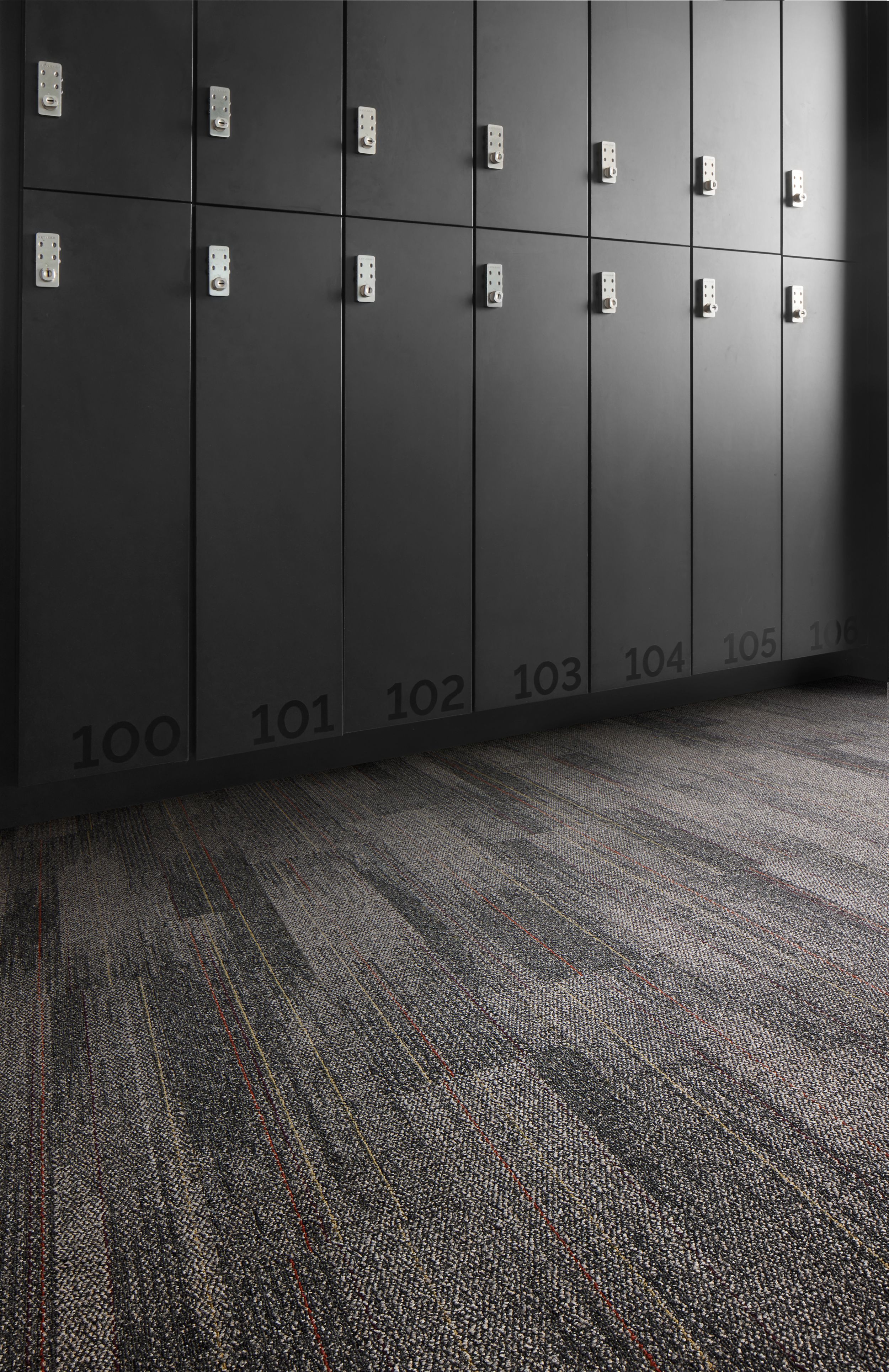 Open Air 410 carpet tile in corridor locker setting image number 1