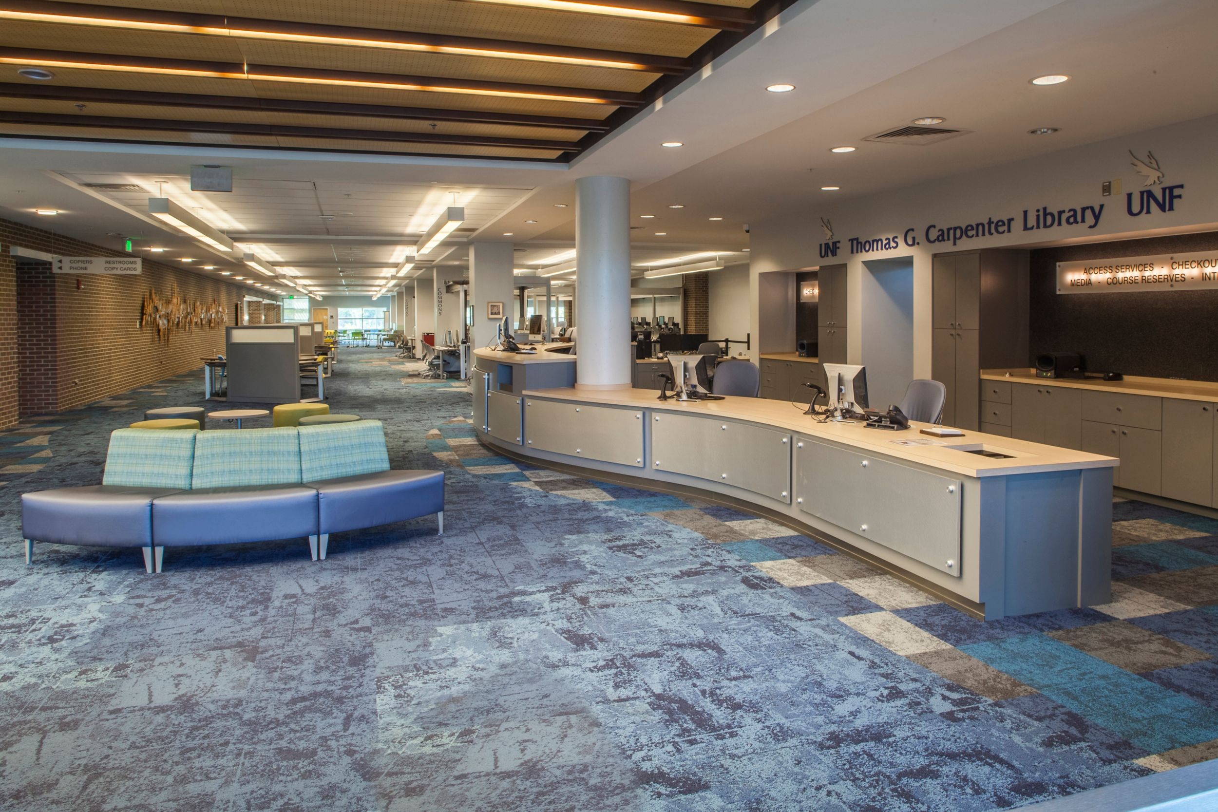 Interface B601, B602 and B603 carpet tile in higher education library Bildnummer 4