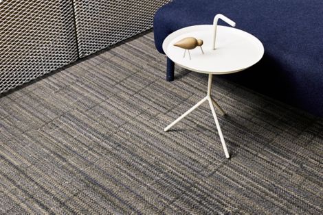 Interface In the Fold plank carpet tile in seating area imagen n&uacute;mero 3