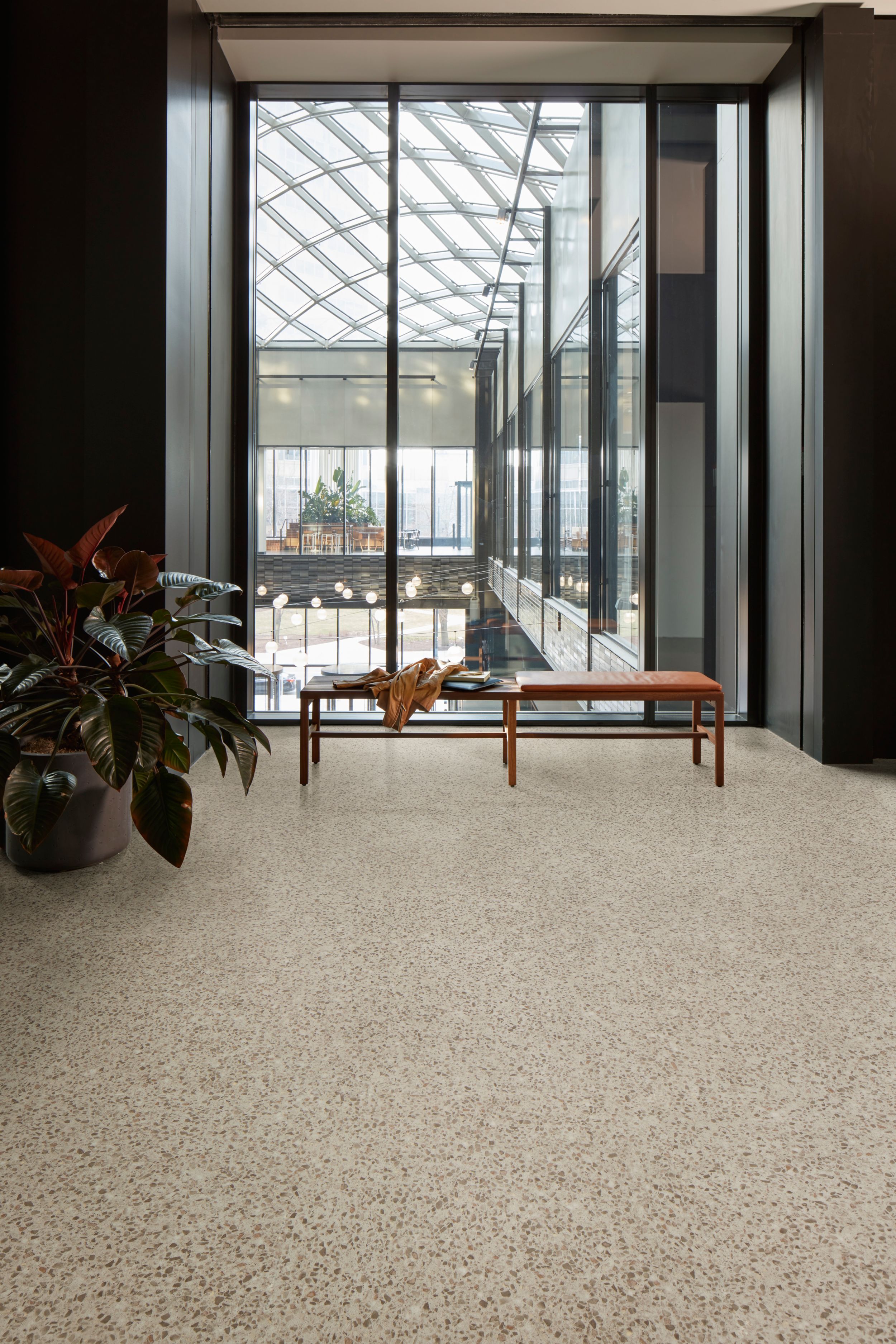 Interface In the Mix LVT in Canyon in a lobby numéro d’image 8