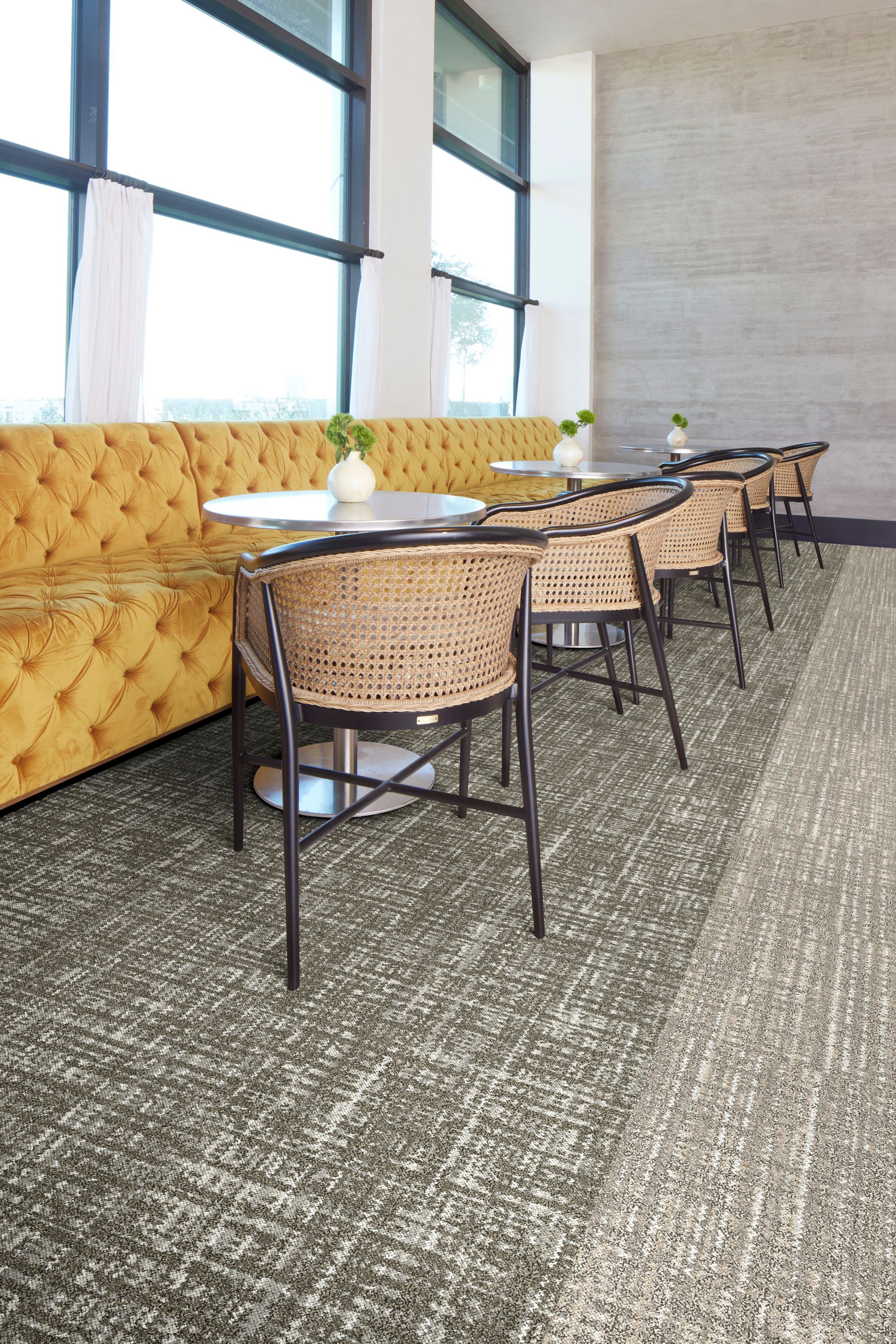 Interface Knitstitch carpet tile in workplace lounge num&eacute;ro d&rsquo;image 2
