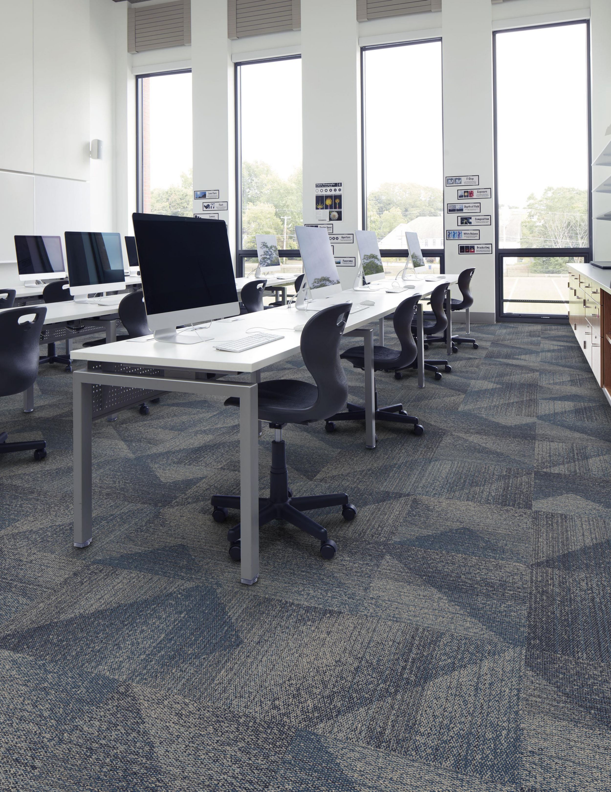 Interface Light Play carpet tile in office area imagen número 5