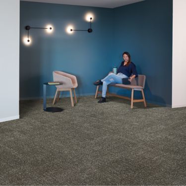 Interface Lighthearted carpet tile in seating area with women looking at tablet imagen número 1
