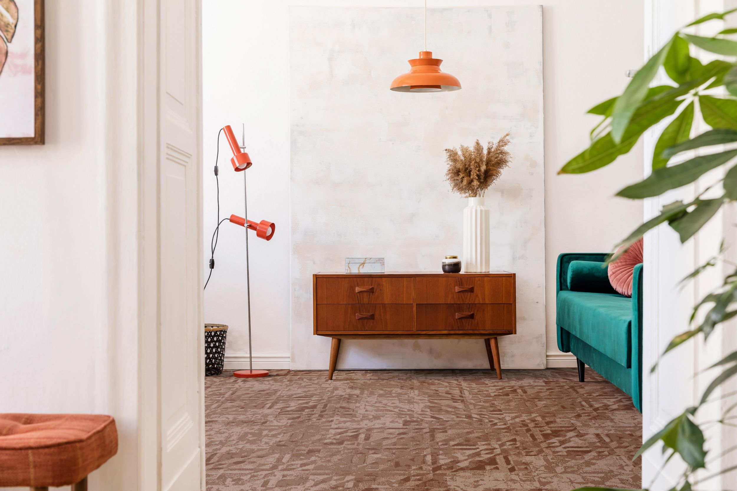 Interface Head Over Heels M1032 carpet tile in hotel guest room image number 5