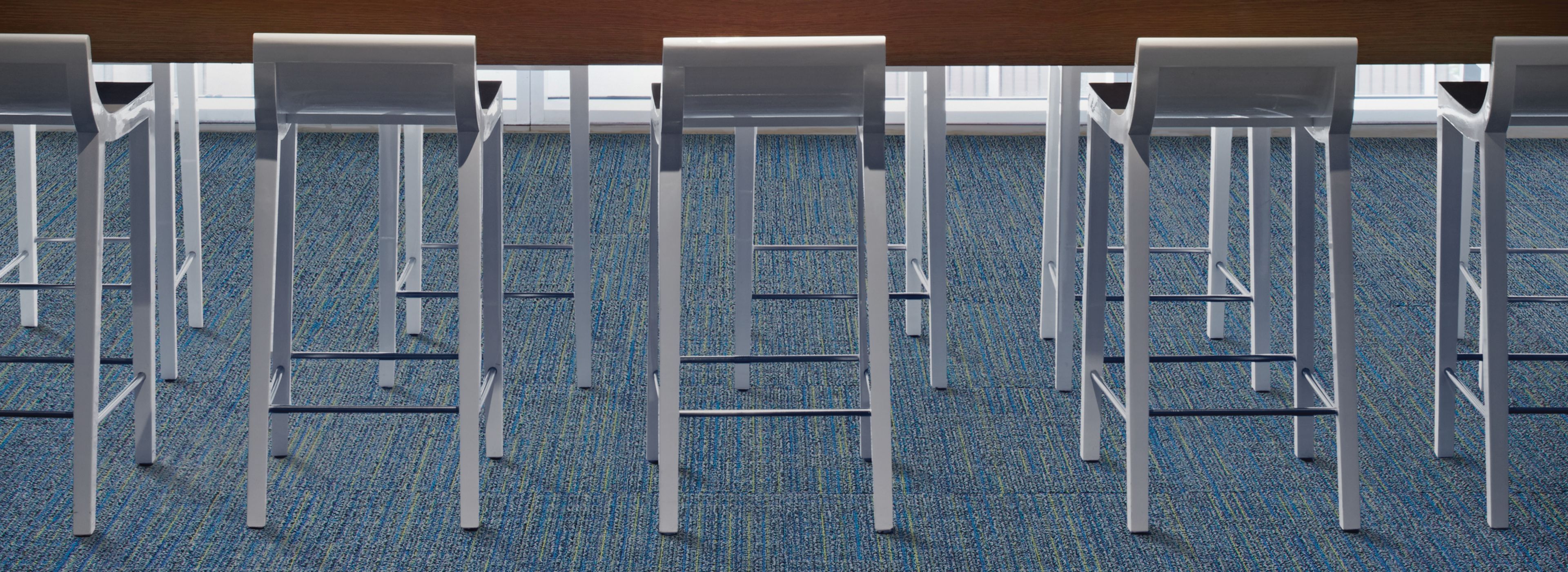 Interface Main Line carpet tile in meeting area with carpet tiles on table image number 1