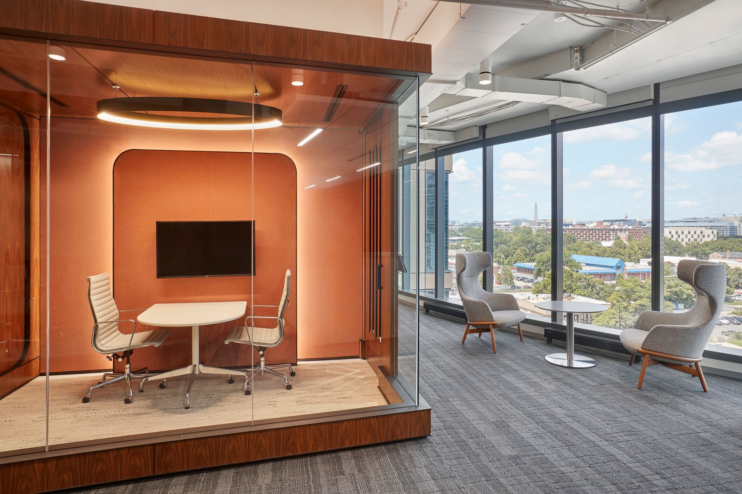 Interface Darning and Stitch Count plank carpet tile in small meeting room and corridor image number 2