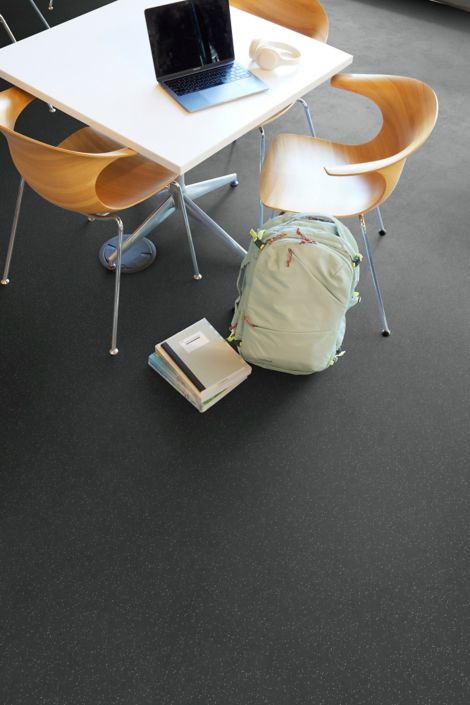 nora by Interface noraplan stone rubber flooring in collaborative education space image number 8