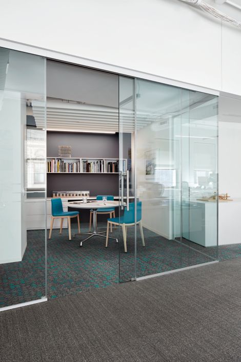 Interface Broome Street and Old Street carpet tile in office afbeeldingnummer 9