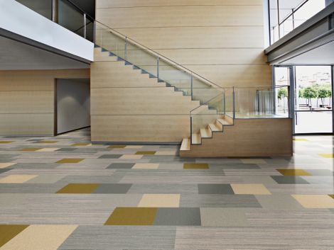 Interface On Board and Monochrome carpet tile in lobby area with staircase and wood tone walls numéro d’image 7