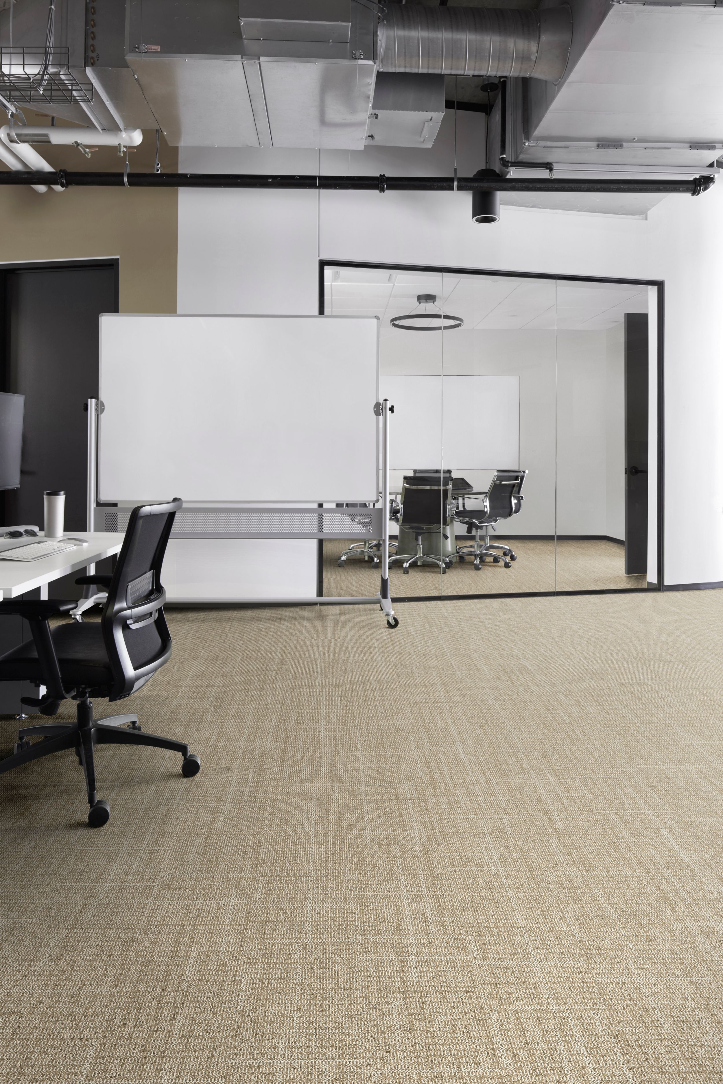 Interface Open Air 401 plank carpet tile in open office and meeting room image number 4