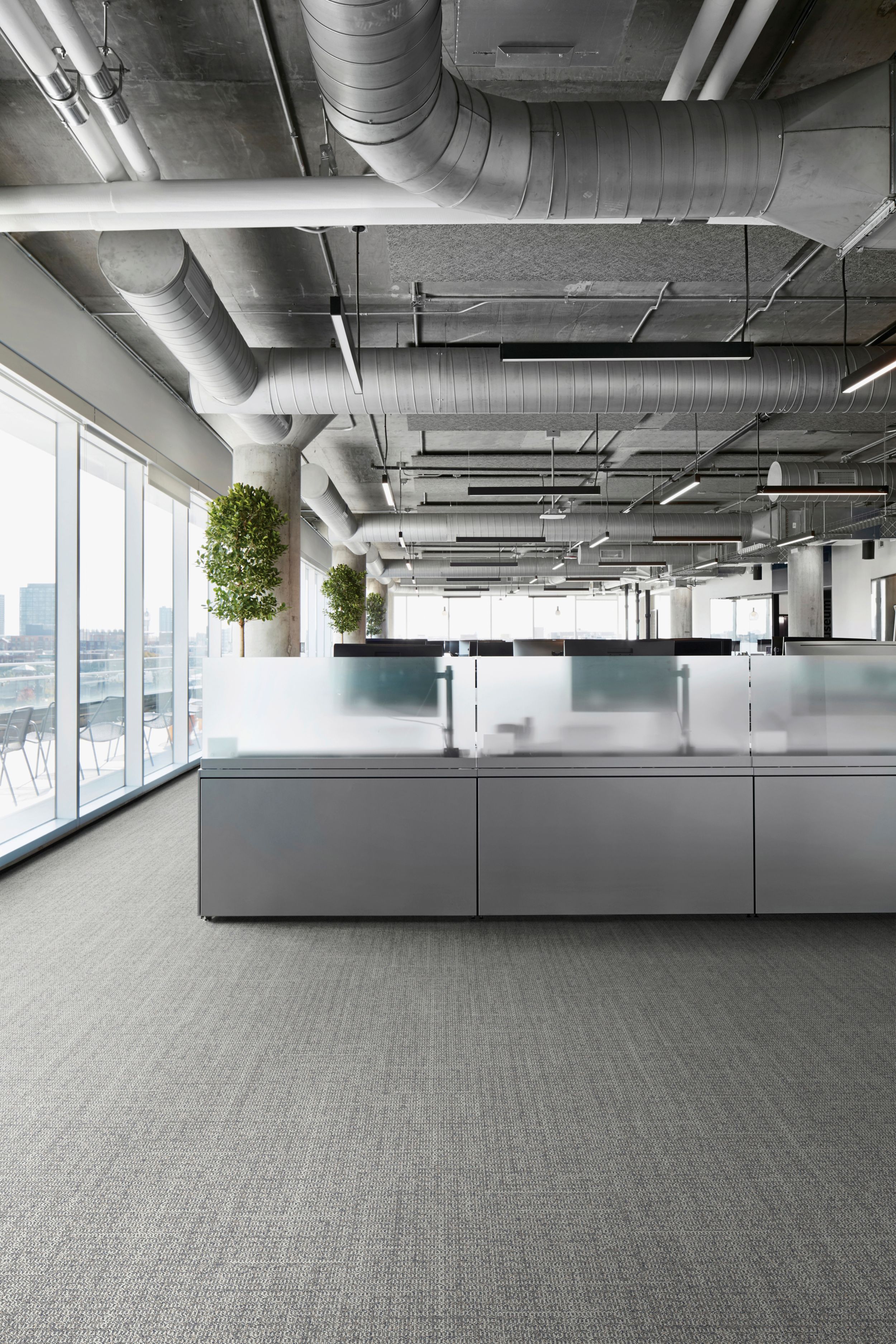 Interface Open Air 401 plank carpet tile in open office image number 5
