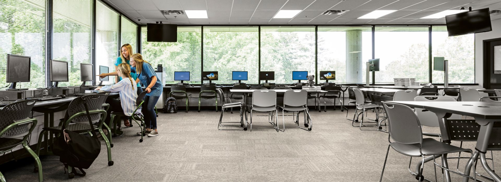 Interface Open Air 405 carpet tile in classroom