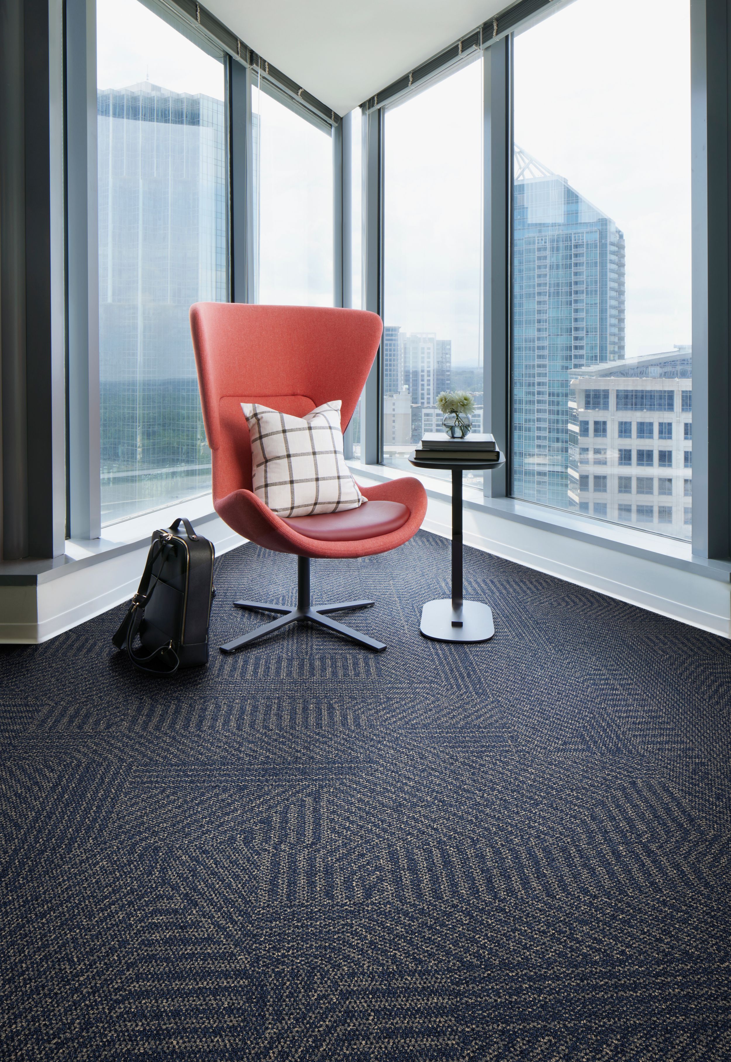 Interface Open Air 407 plank carpet tile in corner office image number 3