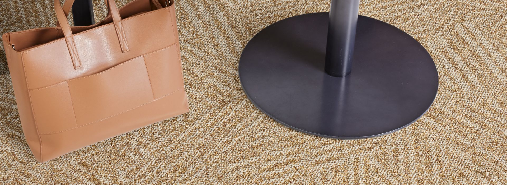 Interface Open Air 412 carpet tile in office
