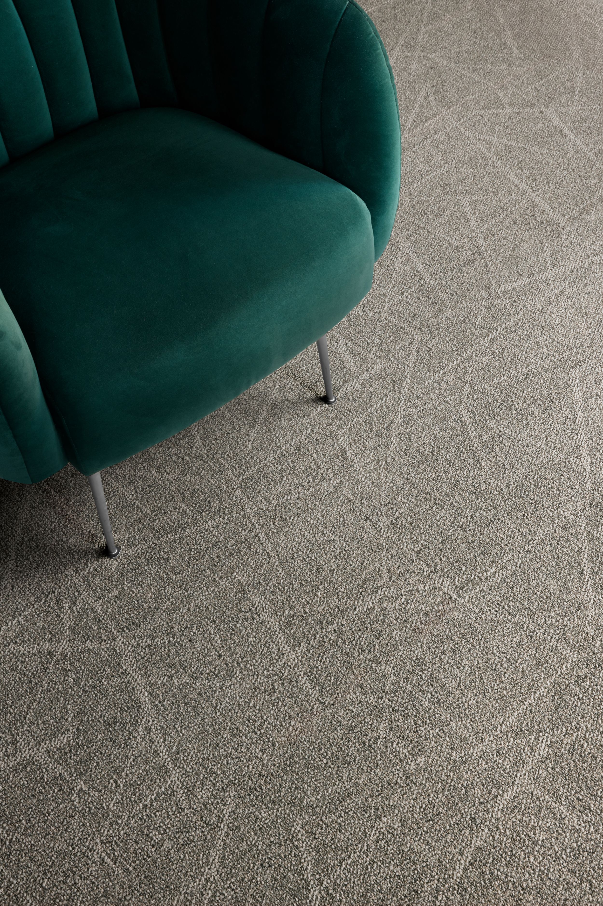 Interface Open Air 420 carpet tile in lobby image number 2