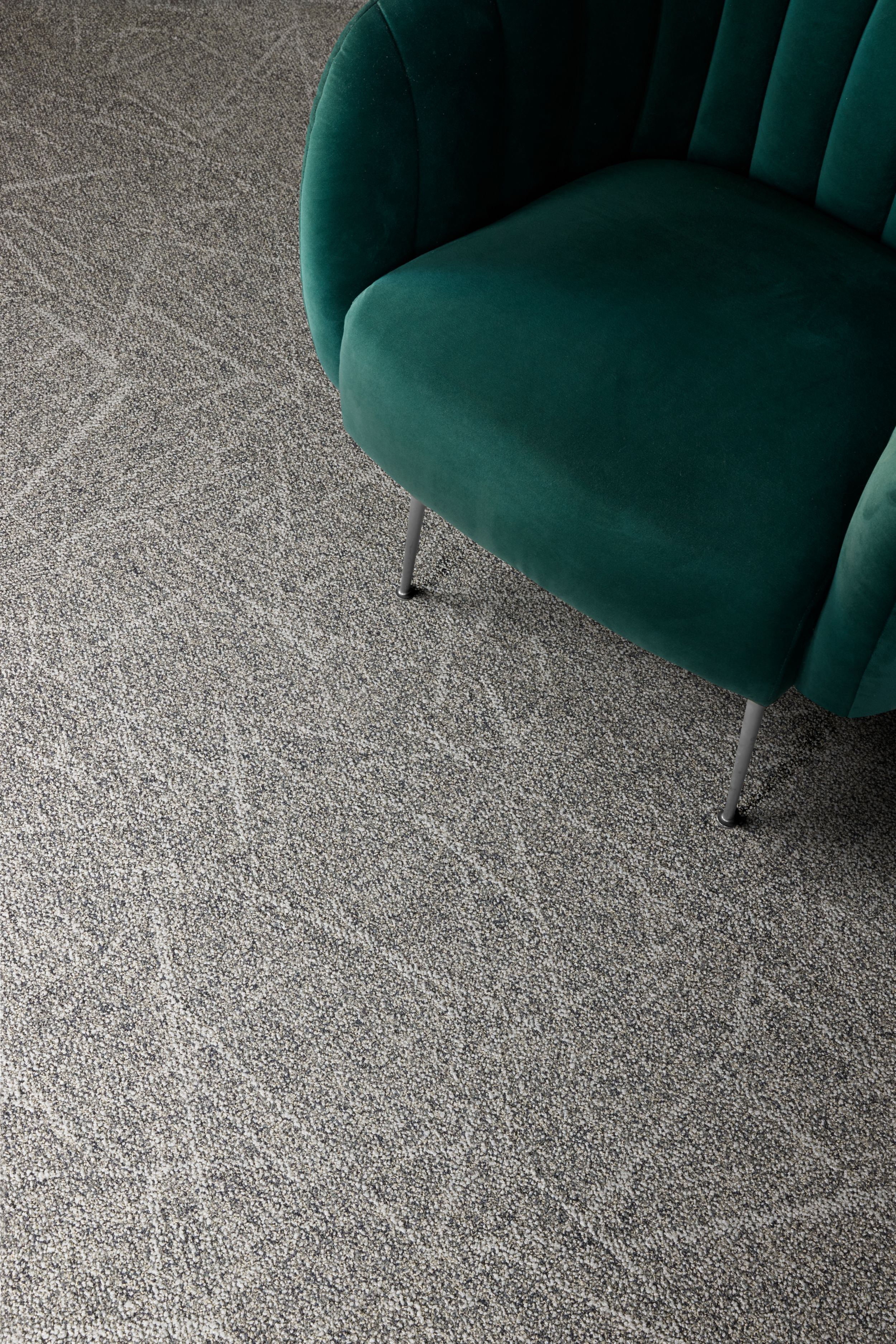 Interface Open Air 420 carpet tile in lobby image number 2