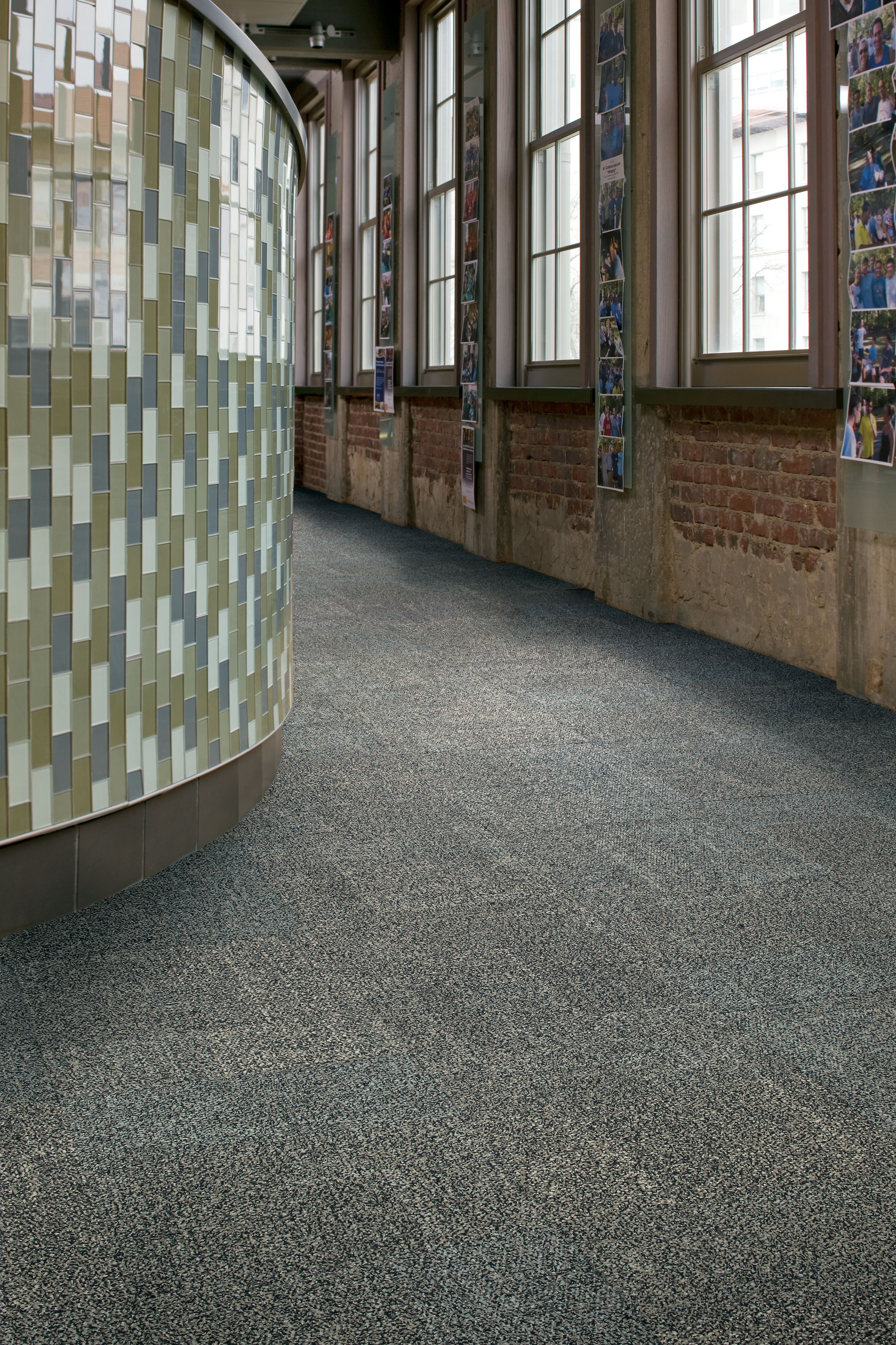Interface Panorama II carpet tile in corridor with circular wall image number 1