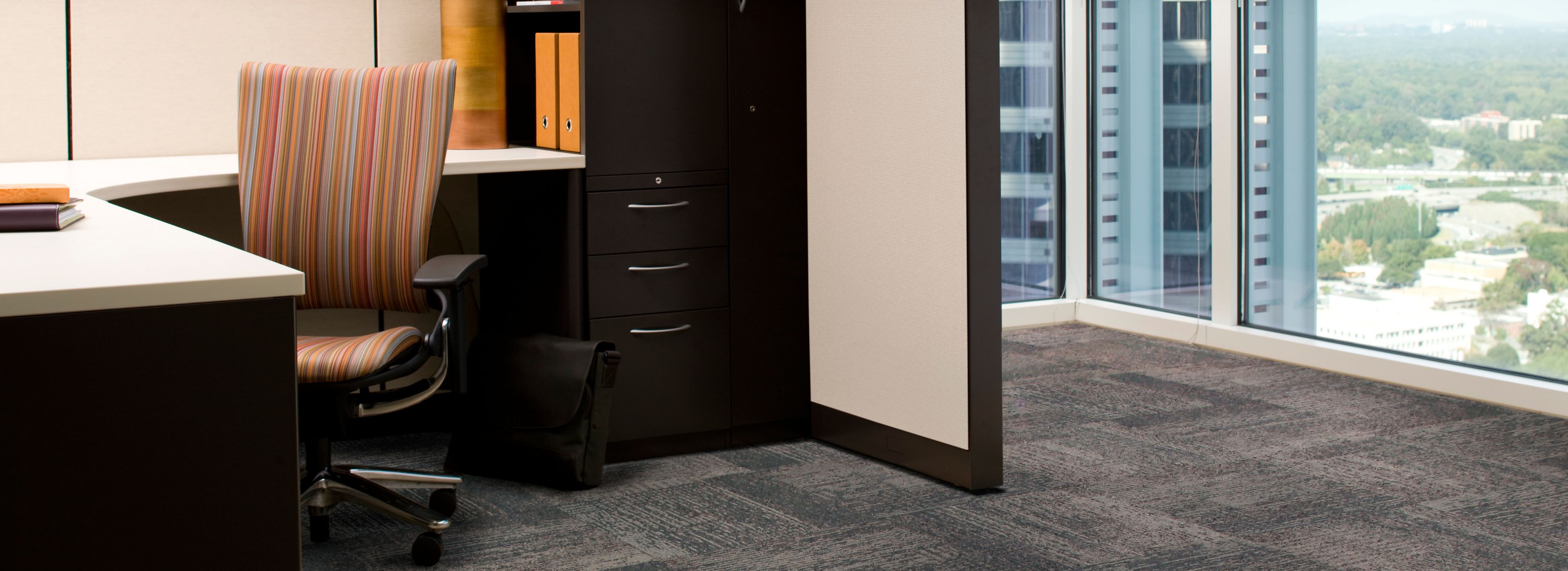 Interface Plain Weave carpet tile in private office image number 1