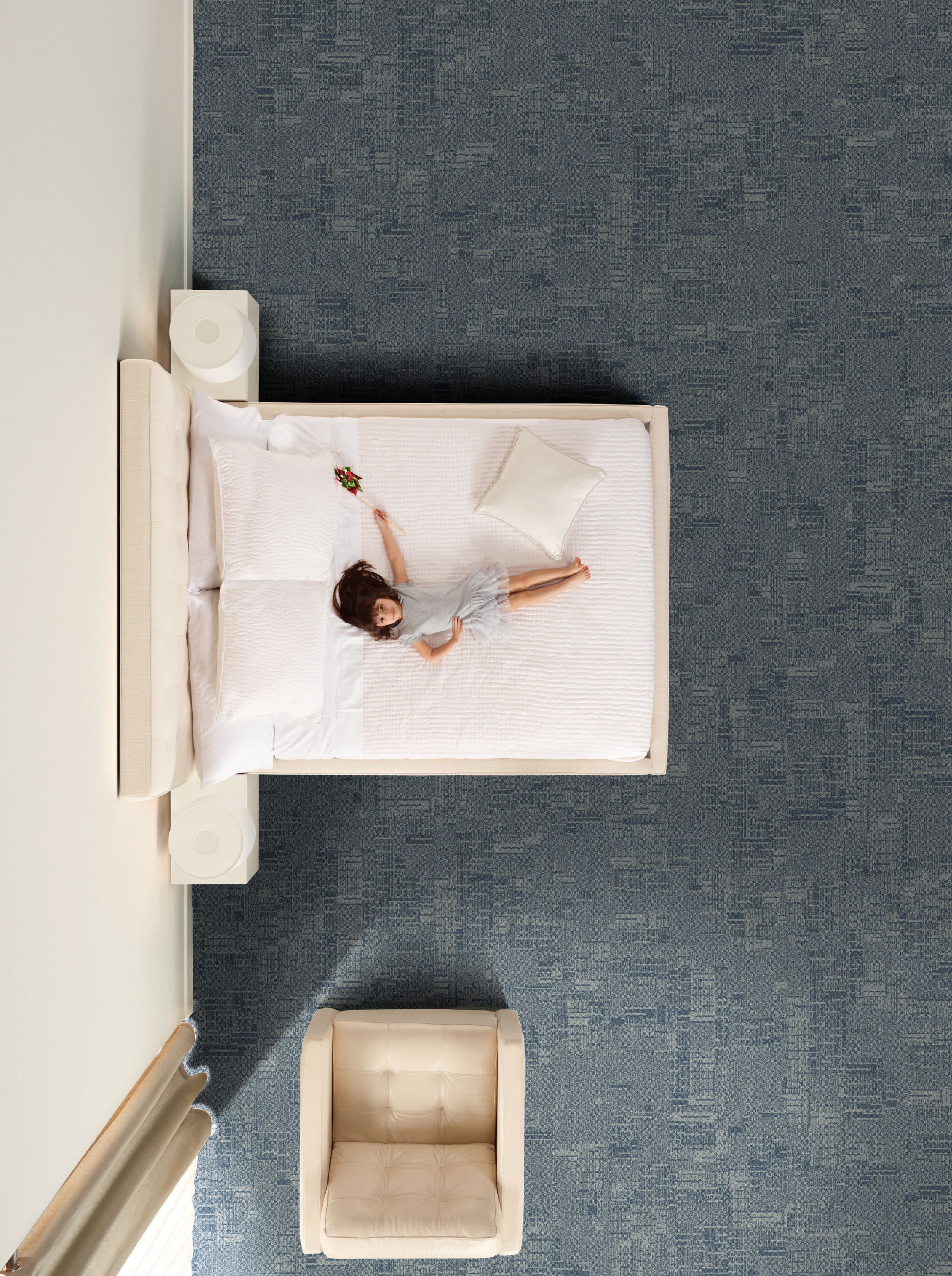 Interface RMS 701 plank carpet tile in hotel guest room imagen número 2