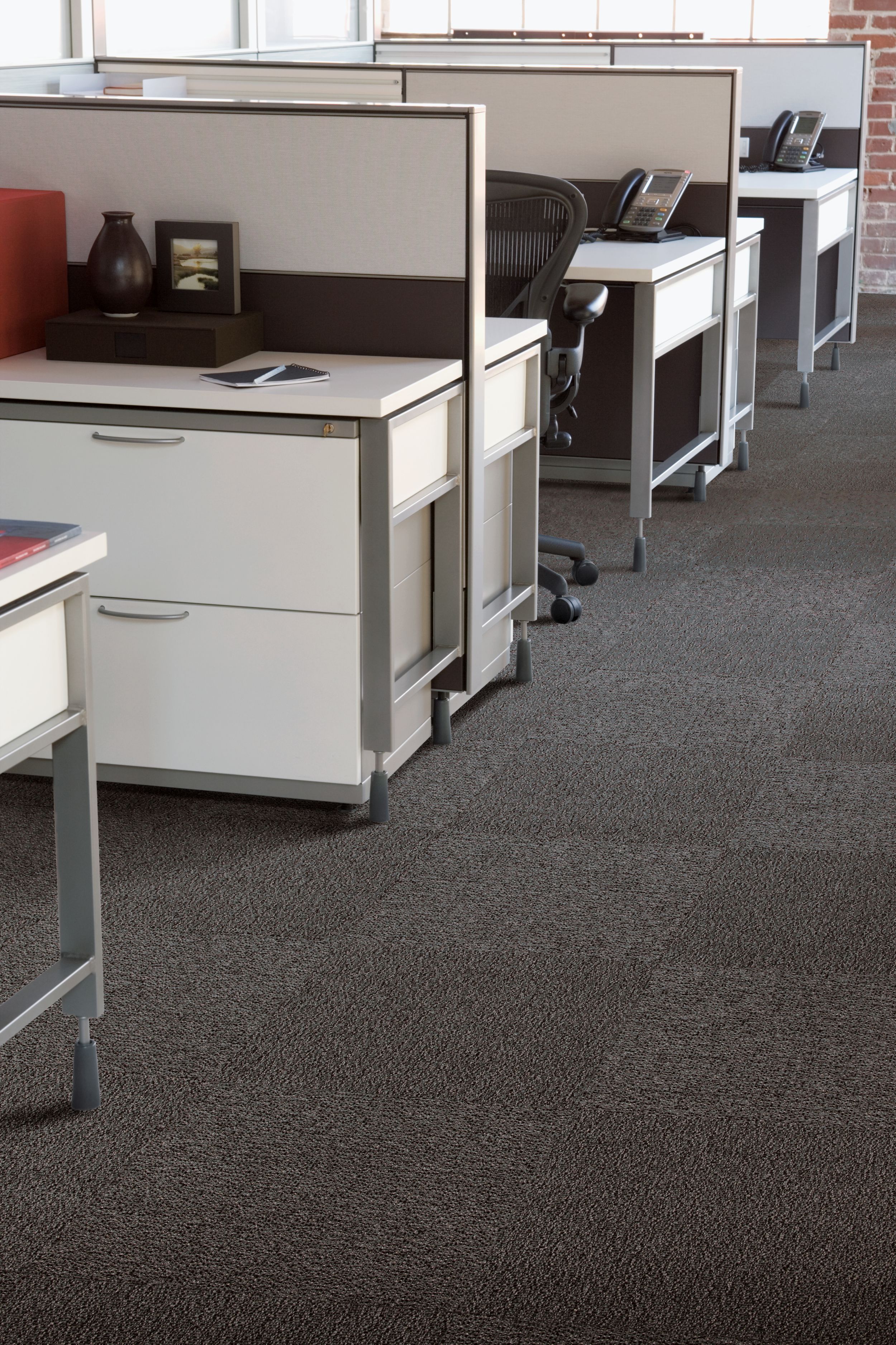 Interface S103 carpet tile in office space image number 1
