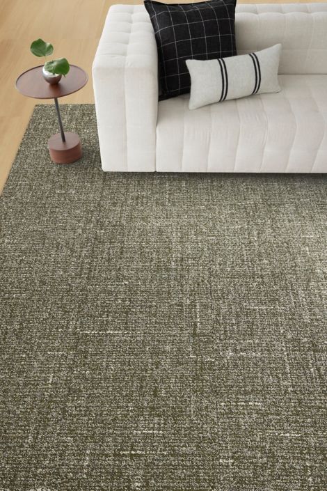 Interface Simple Does It carpet tile with On Grain plank LVT in seating area afbeeldingnummer 3