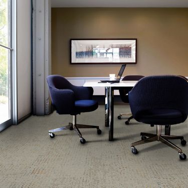 Interface Speckled plank carpet tile in private office image number 2