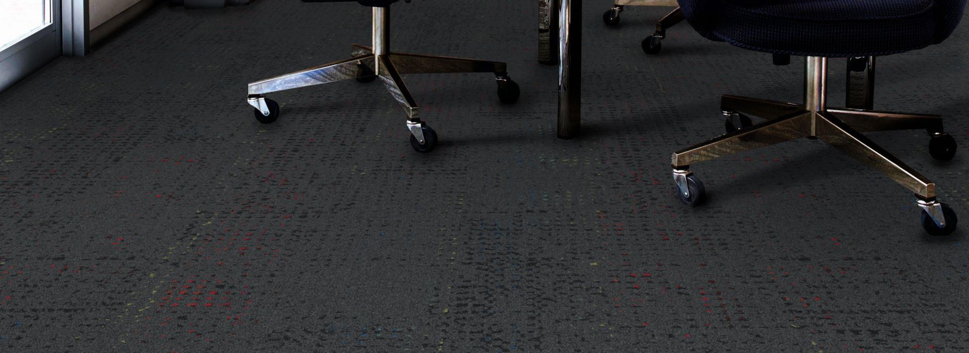 Interface Speckled plank carpet tile in private office image number 1