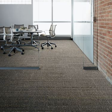Interface Static Lines plank carpet tile in conference room imagen número 1