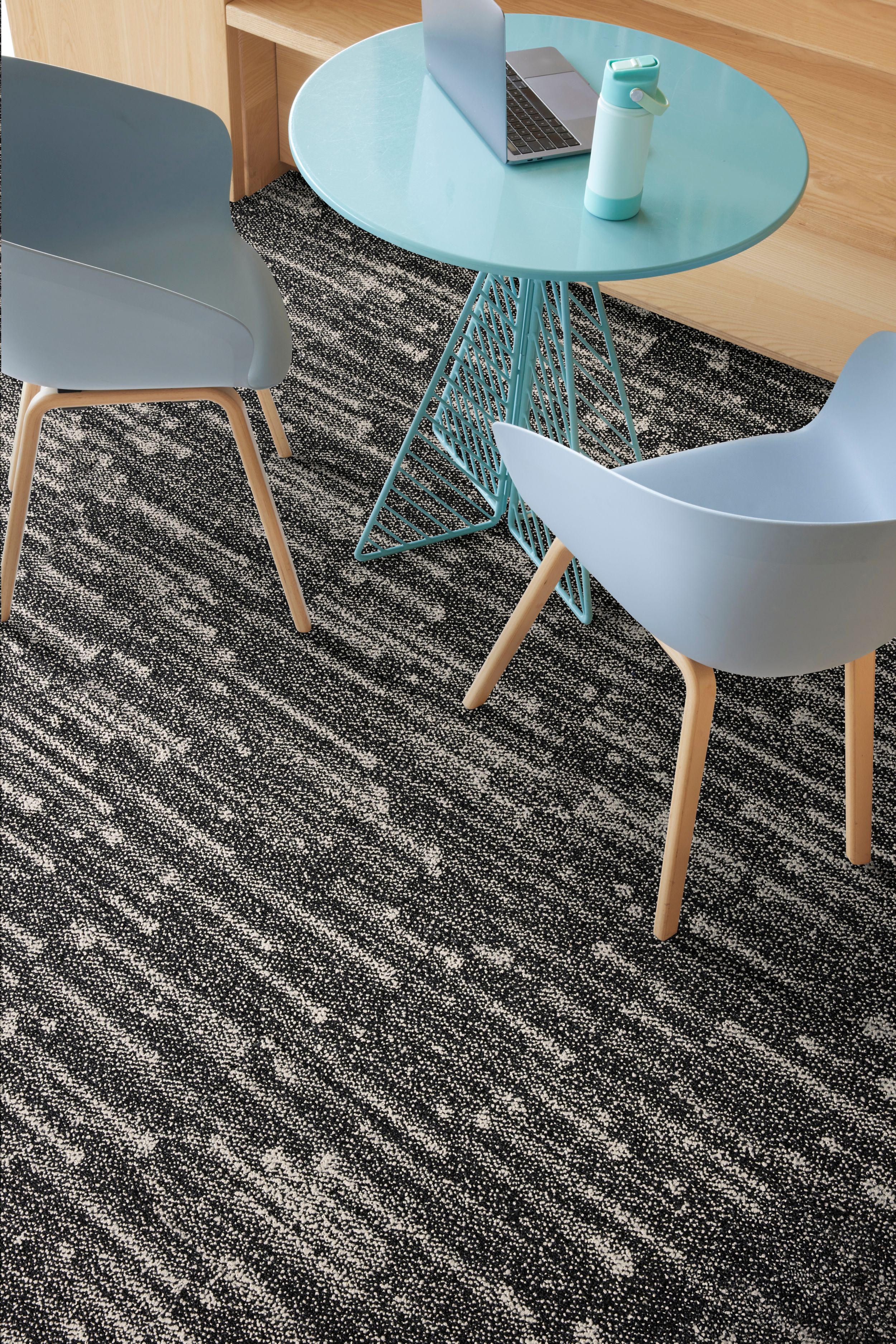 Interface Meteor plank carpet tile in collaborative workspace image number 4