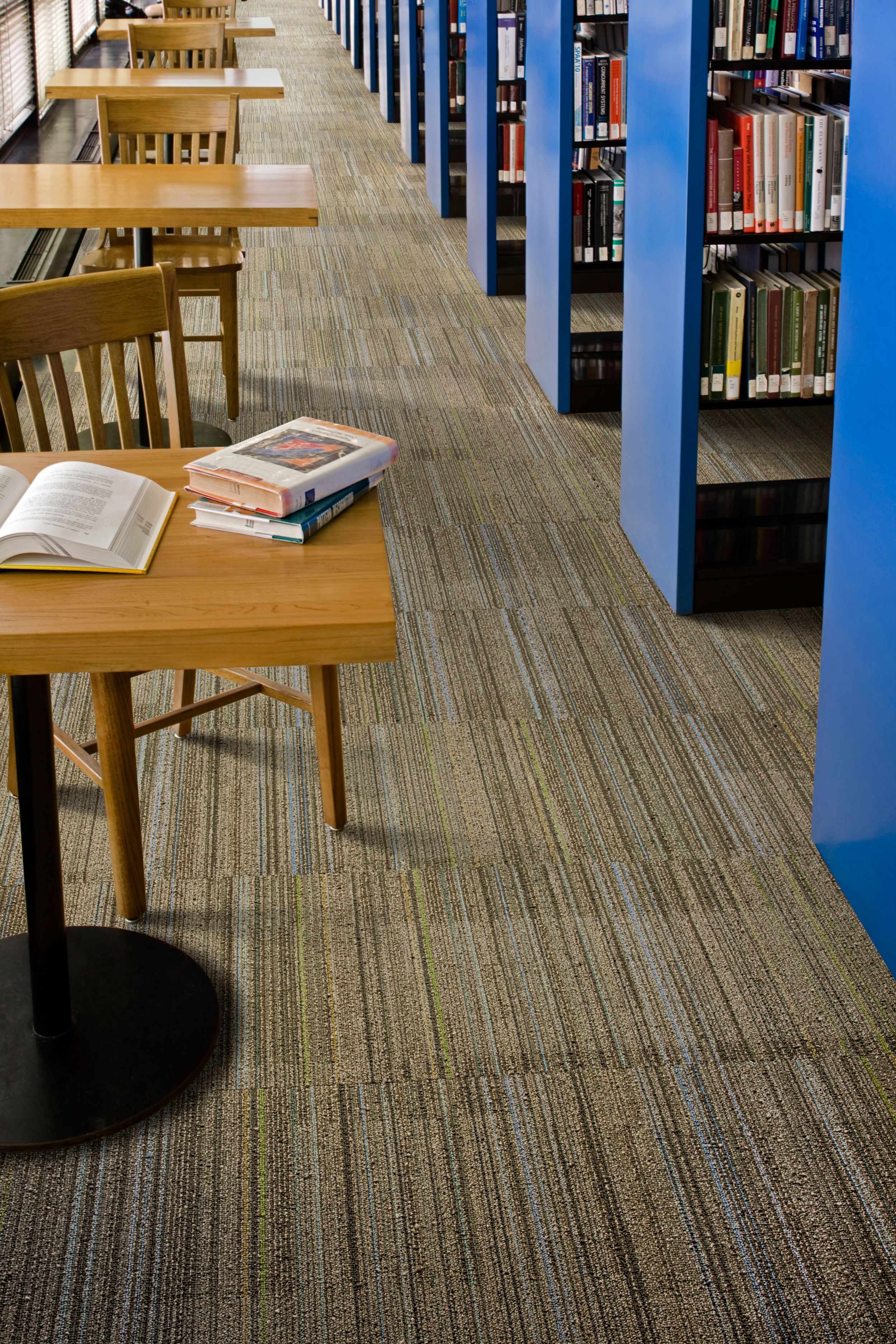 Interface Straight Edge carpet tile in library imagen número 7