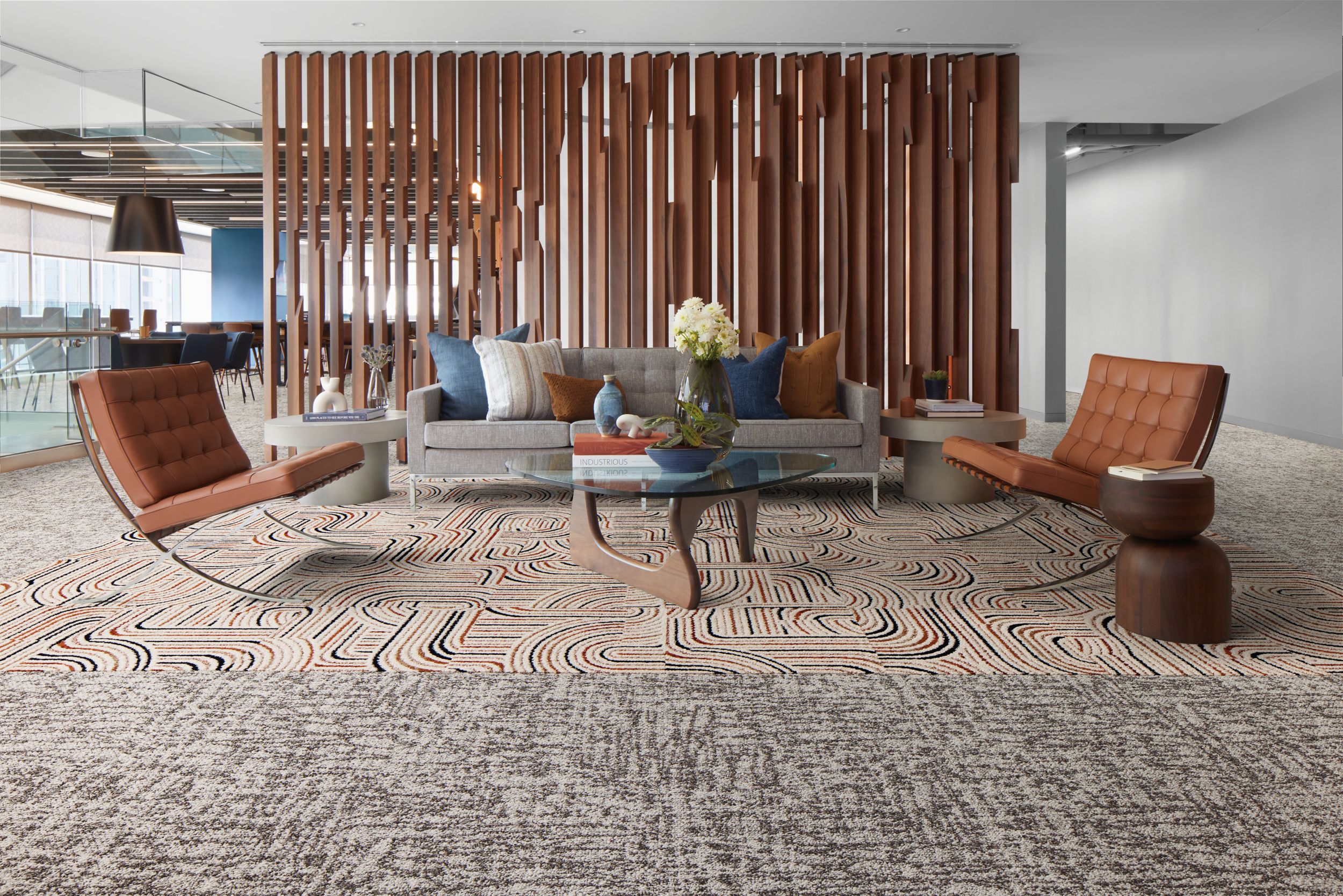 Interface Third Space 306 and FLOR Leaps and Bounds carpet tile in lobby imagen número 1