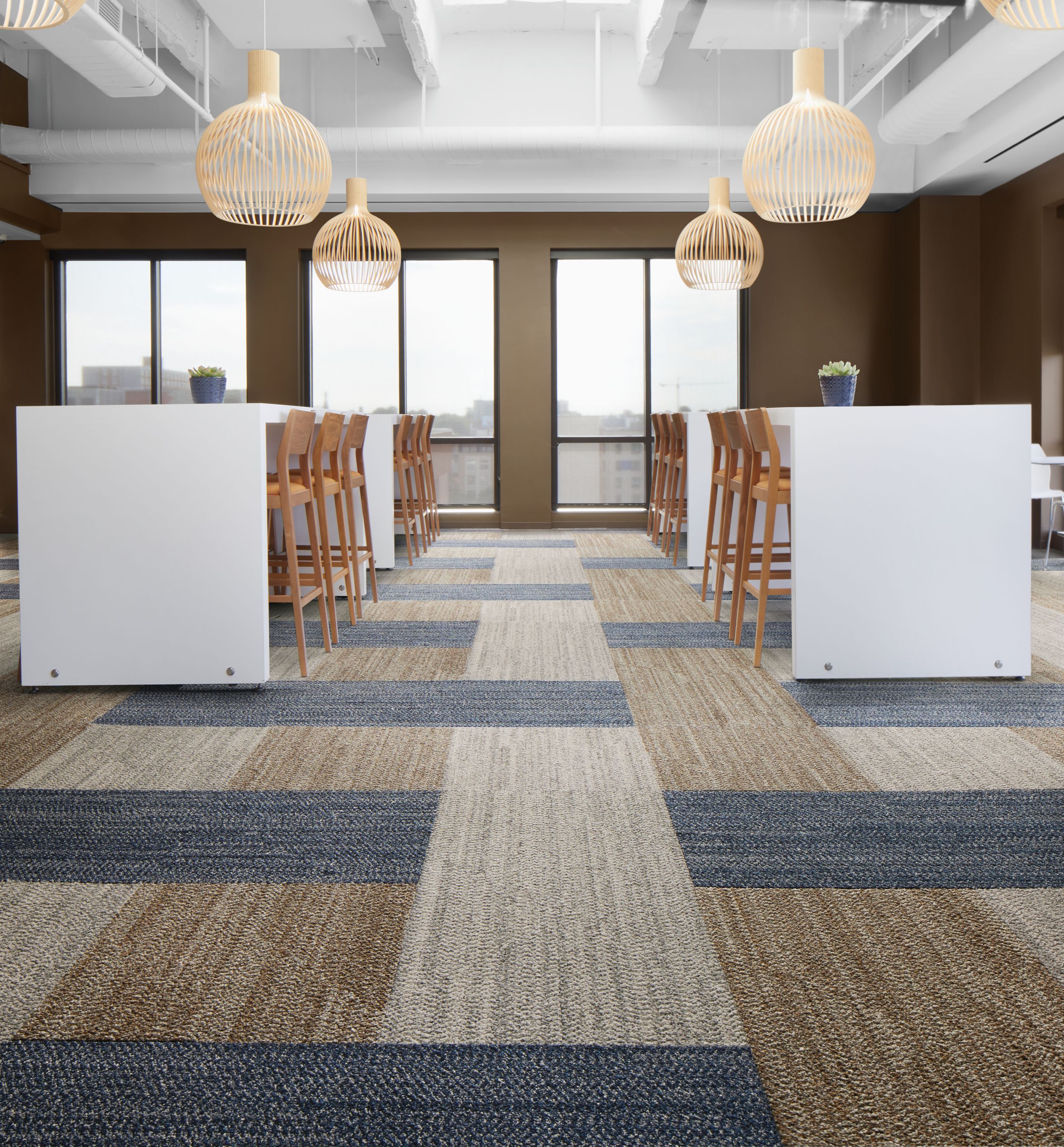 Interface Third Space 307 carpet tile in casual dining seating area image number 5
